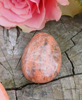 Měsíční kámen oranžový vrtaný valounek