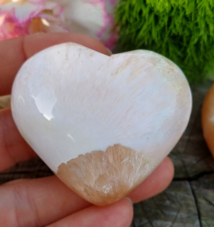 Skolecit se stilbitem srdce 60g