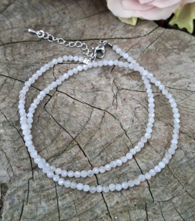 Jemný náhrdelník chalcedon
