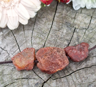 Karneol náhrdelník ze surových kamenů