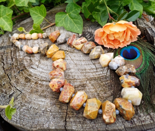 Achát krajkový náhrdelník